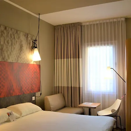 Ibis Готель 3*