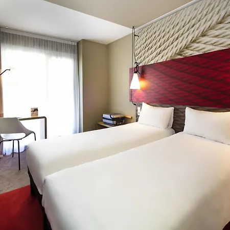 Ibis Hotell 3*